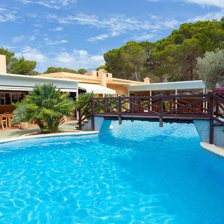 Ses Eufabietes Apartments & Restaurant Playa Migjorn Bagian luar foto