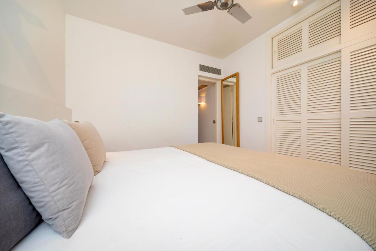 Ses Eufabietes Apartments & Restaurant Playa Migjorn Bagian luar foto