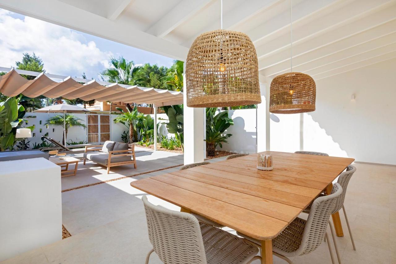 Ses Eufabietes Apartments & Restaurant Playa Migjorn Bagian luar foto