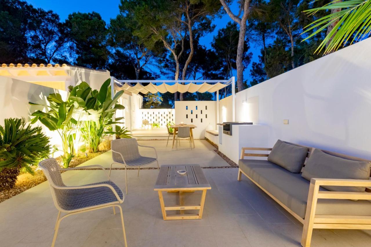 Ses Eufabietes Apartments & Restaurant Playa Migjorn Bagian luar foto