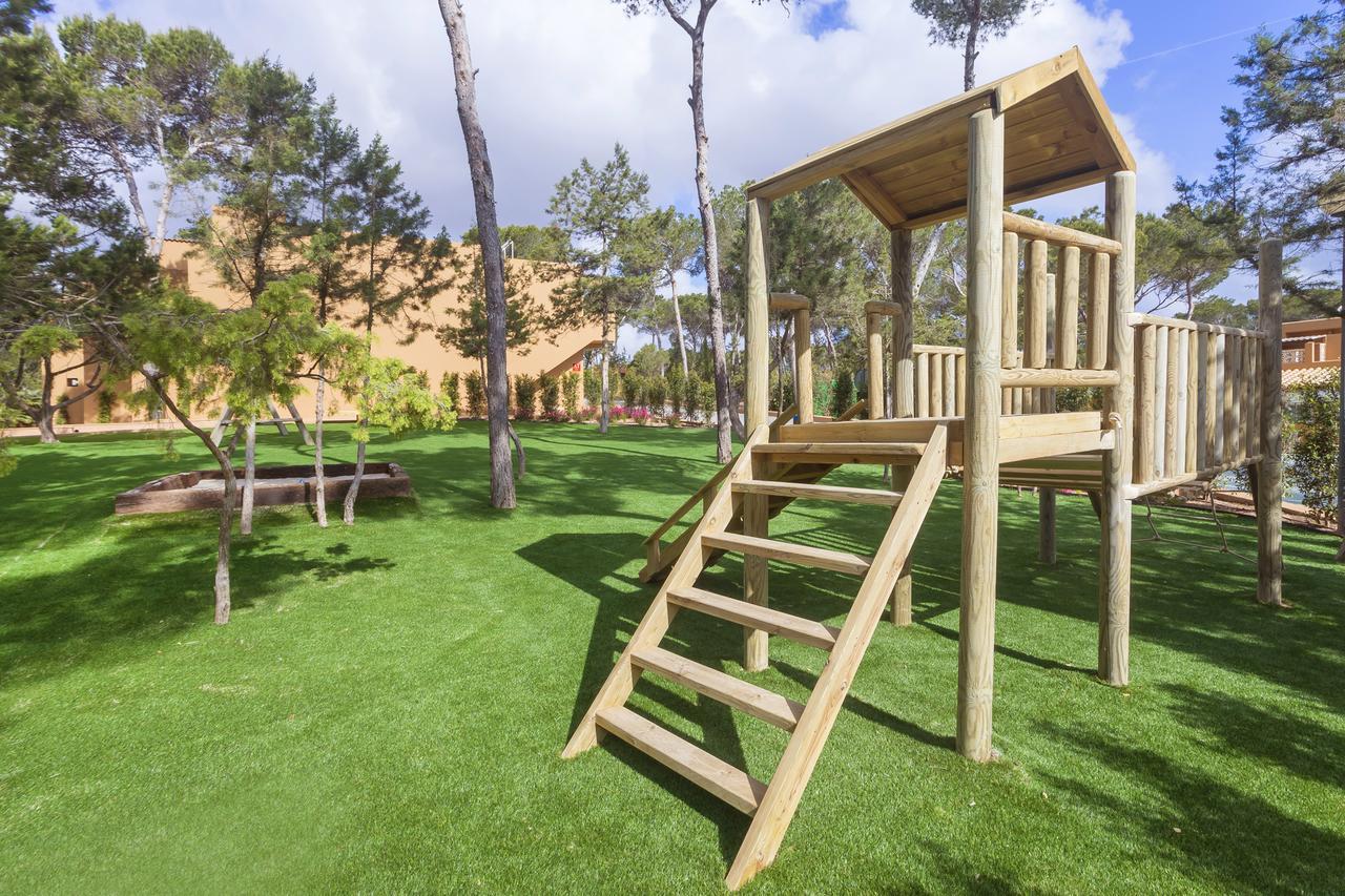 Ses Eufabietes Apartments & Restaurant Playa Migjorn Bagian luar foto
